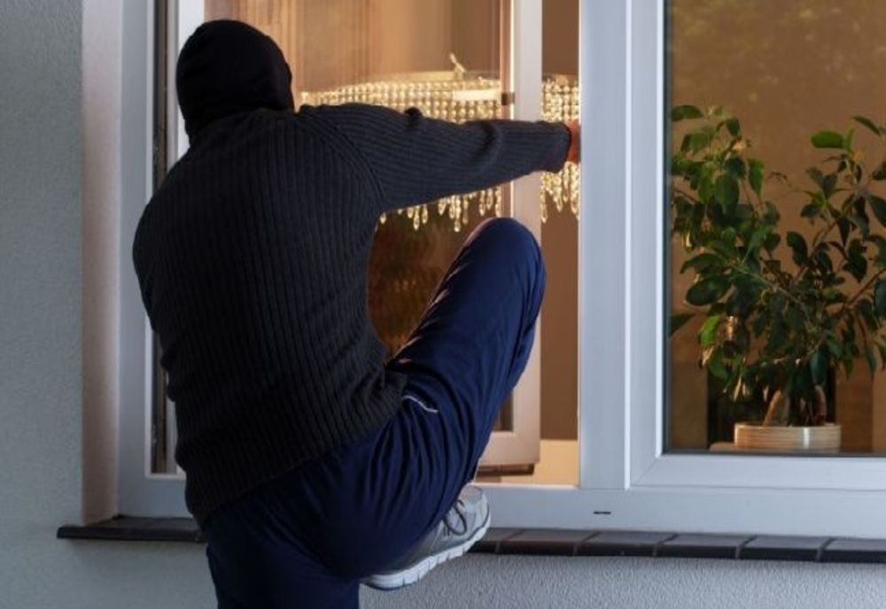 Autorii unui furt din 2019 au fost identificați de polițiști