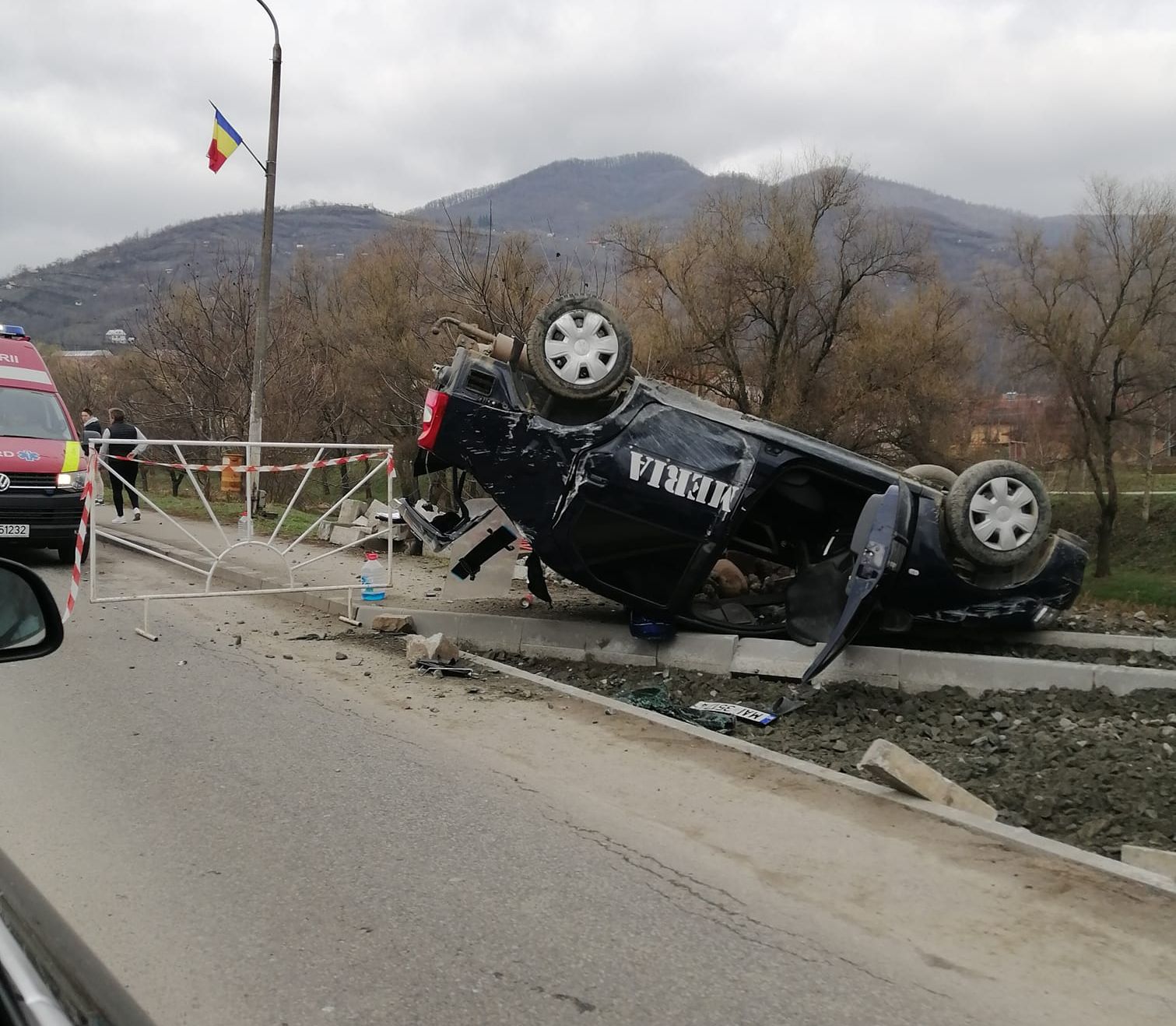 masina jandarmi rasturnata
