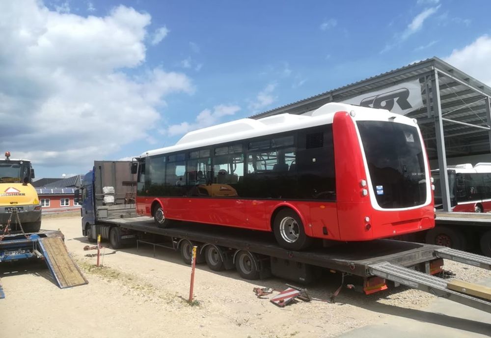 Municipalitatea informează: ''Primul autobuz electric este în drum spre Zalău!'' 