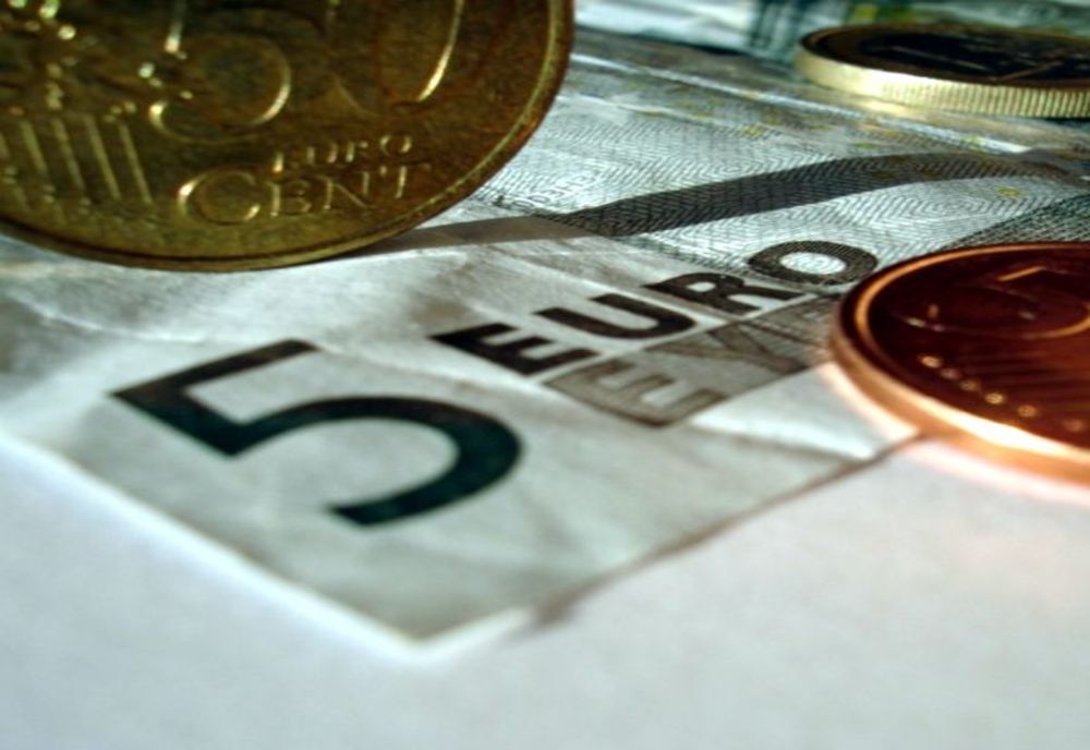 Analiză Economică : Euro s-a apropiat de valorile de la începutul pandemiei 