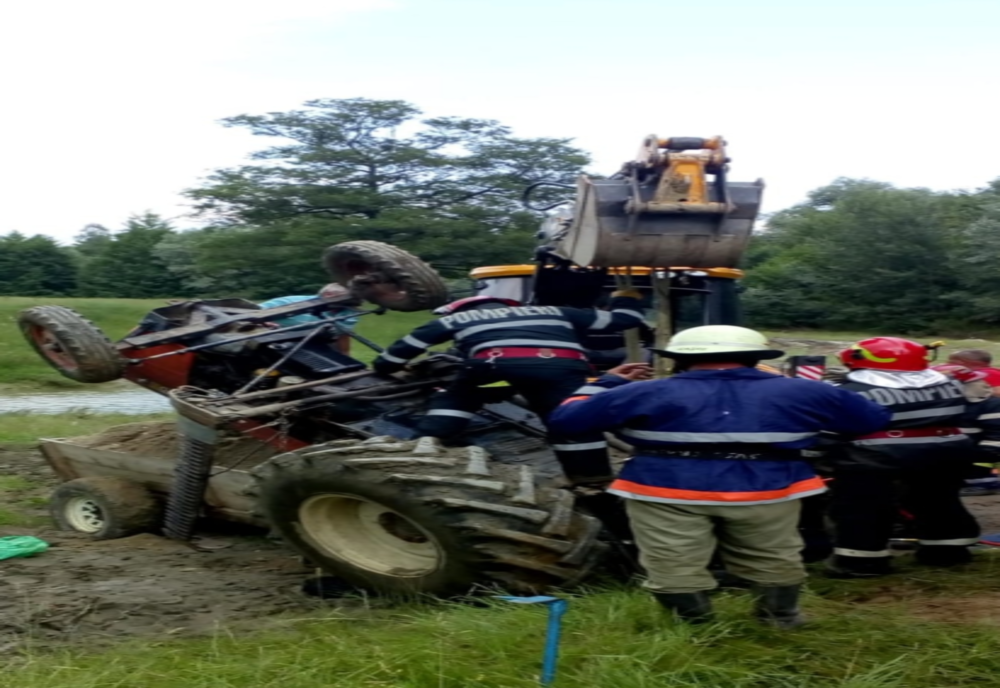 Bărbat prins sub tractor, preluat de elicopterul SMURD și transportat la UPU Oradea