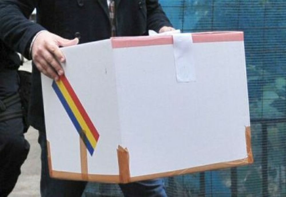 Dosare penale pentru doi sălăjeni care au cerut urna mobilă! În arest, au votat trei persoane