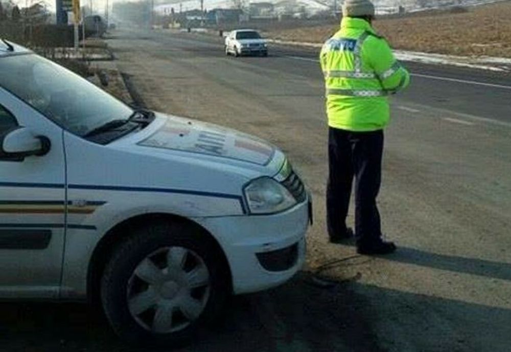 Maşină furată de un minor de 16 ani! Oamenii legii au găsit-o abandonată