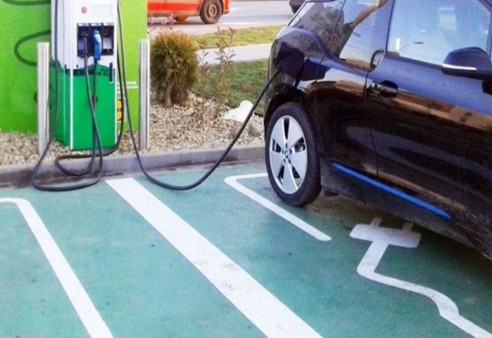 Uniunea Europeană pregăteşte sfârşitul maşinilor diesel şi pe benzină