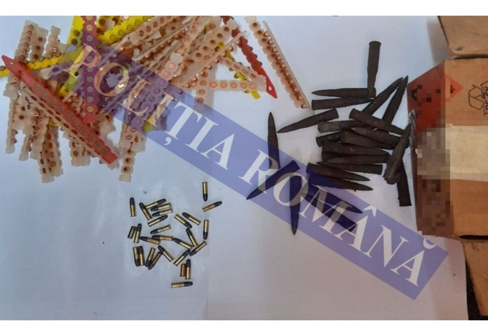 Muniţie şi carne de vânat confiscate de poliţiştii sălăjeni în urma unor percheziţii (FOTO)