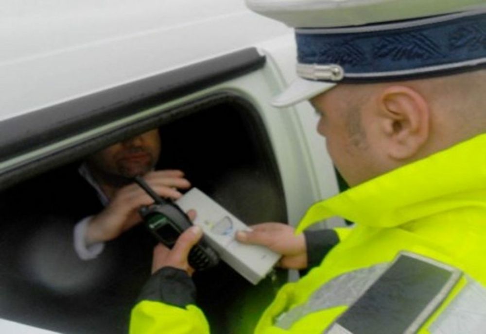 Beat-mort la volan prin Cehu Silvaniei! L-au trezit polițiștii cu un dosar