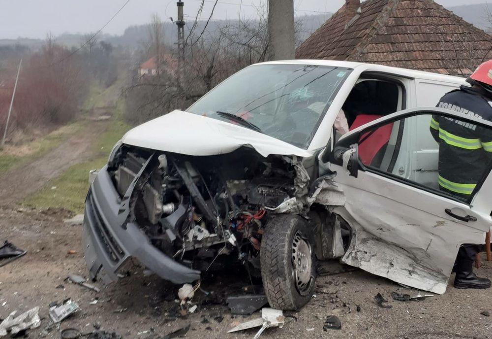 Grav accident în judeţul Sălaj! 7 persoane au ajuns la spital (FOTO)