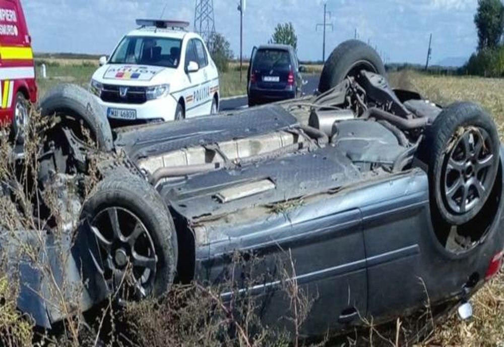 Accident în Bodia! Un bărbat a fost rănit după ce s-a răsturnat cu maşina