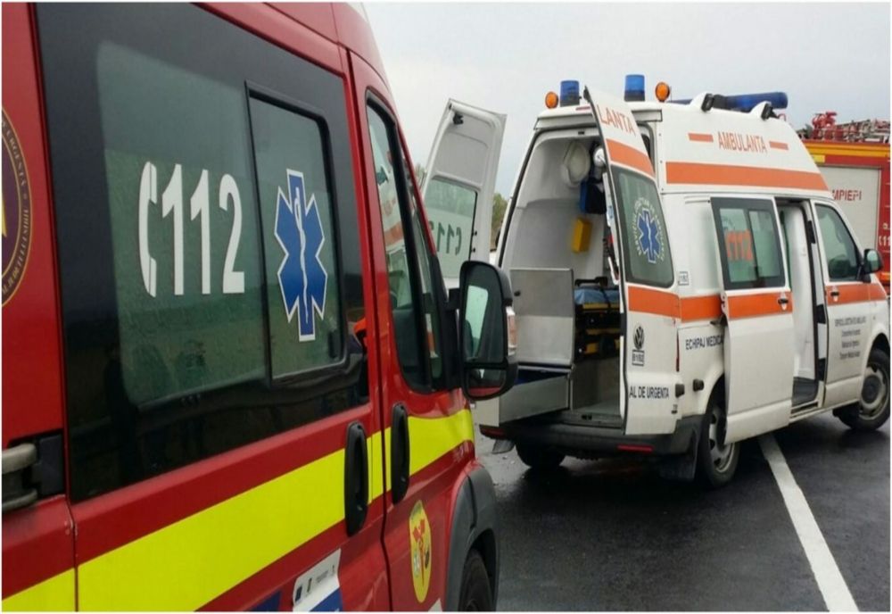 Accident cu două maşini în Zalău! O tânără a fost rănită şi a ajuns la spital