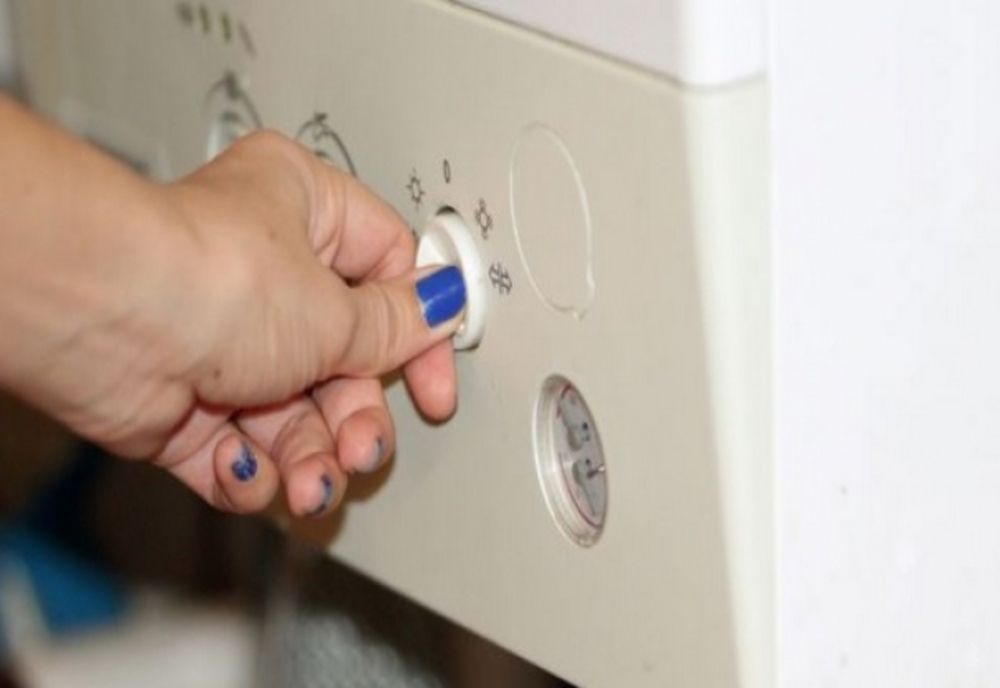 Cum sa folosești centrala termică fără să ai emoții când vin facturile la curent și gaze, dar nici să nu îngheți în casă. SFATURI PRACTICE