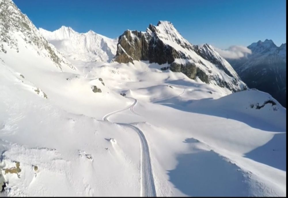 Turiști nepregătiți, accidente tot mai dese la munte. Salvamont: „Adidașii și ciorapii nu țin loc de echipament”