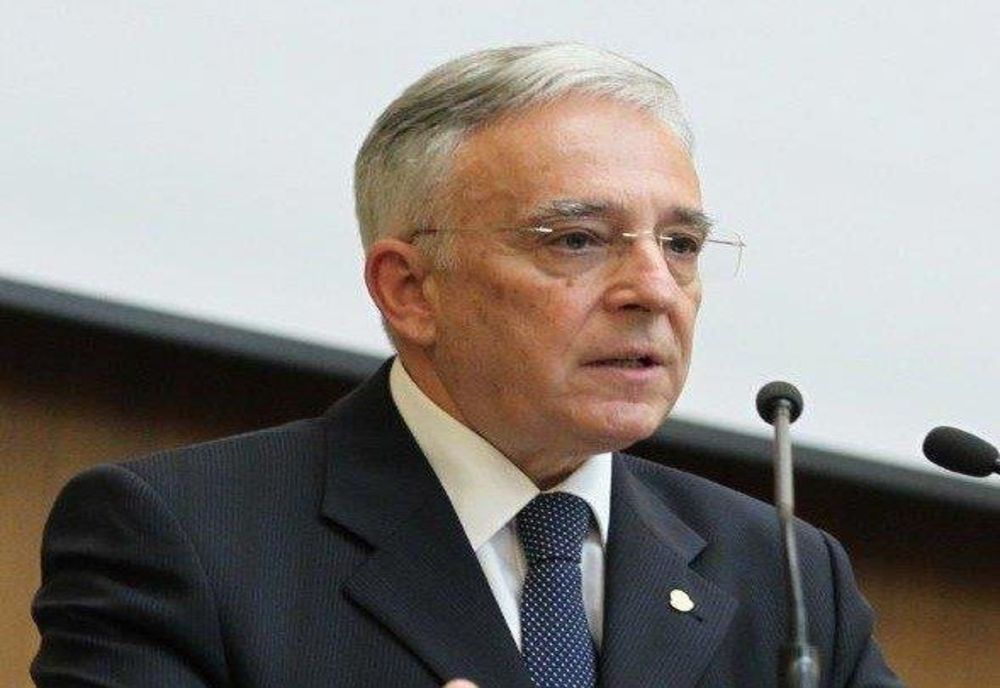 Mugur Isărescu trage un semnal de alarmă: „Există un pericol major al unei crize. Riscăm să intrăm în recesiune adevărată pe întreg anul”