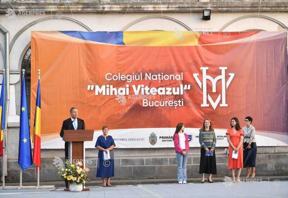 VIDEO IOHANNIS: ŞCOLILE TREBUIE SĂ FIE ABSOLUT SIGURE PENTRU ELEVI, CADRE DIDACTICE ŞI RESTUL PERSONALULUI