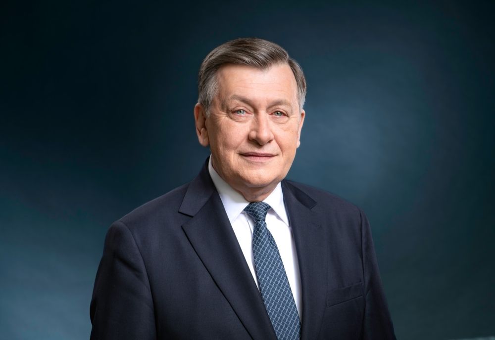 CRIN ANTONESCU, DEZVĂLUIRI BOMBĂ LA REALITATEA PLUS. CANDIDATUL COALIȚIEI DE GUVERNARE, INVITAT LA CULISEOLE STATULUI PARALEL - ORA 21:00