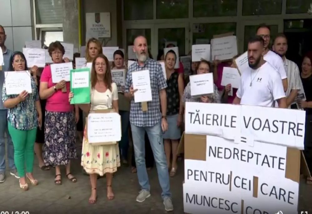 LOVITURĂ PENTRU PENSIONARI: RECALCULAREA, BLOCATĂ DE PROTESTE