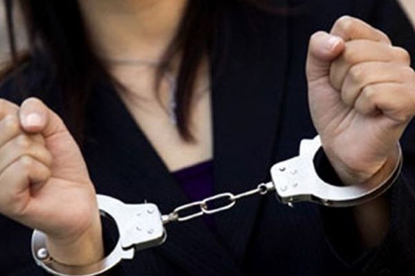 Suspectată de furt la numai 17 ani