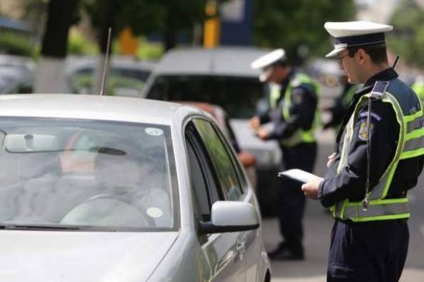 Zeci de permise au fost reţinute în Sălaj pentru consum de alcool la volan