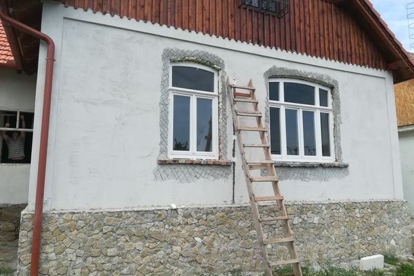 Preotul Cristian Borz, iniţiatorul Campaniei ''Salvați Casa Memorială Iuliu Maniu'', răspunde acuzațiilor aduse de consilierul de județean Alin Demle