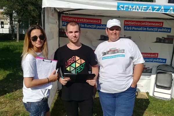 Astăzi, 20 august,  este  ultima zi în care sălăjenii pot semna pentru iniţiativa USR ''Fără penali în funcţii publice!''