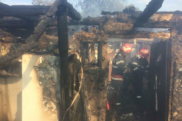 Grajd în flăcări din cauza unei improvizații electrice