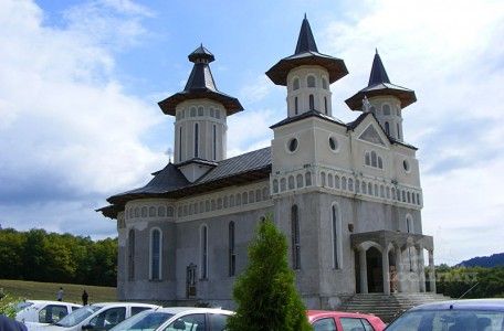 Festival de pricesne mariane la Mănăstirea Rus