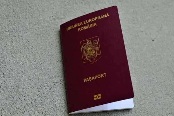 Ghișeele de la Permise și Pașapoarte, deschise în 16 și 17 august