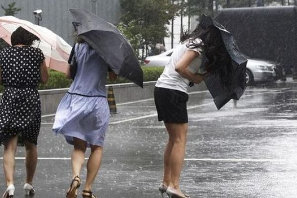 Alertă meteo de vreme severă. Vijelii, ploi violente şi grindină