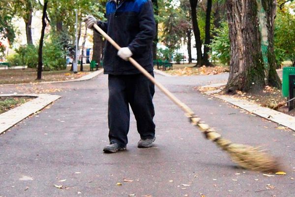 Asistații social care refuză un loc de muncă rămân fără ajutorul primit de la stat