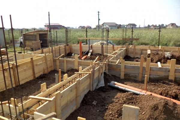 Comparativ cu anul trecut, în Sălaj se construiește mai mult. Șimleu Silvaniei, preferat pentru construcția de locuințe