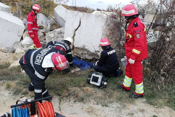 Exerciţii de antrenament pentru pompierii sălăjeni