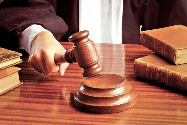 Arestat preventiv pentru tentativă la omor. Şi-a lăsat victima într-o baltă de sânge