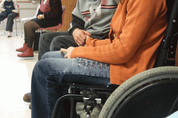 Bursa locurilor de muncă pentru persoanele cu dizabilităţi. Subvenţii de 2.250 de lei lunar pentru angajatorii care încadrează în muncă persoane cu handicap