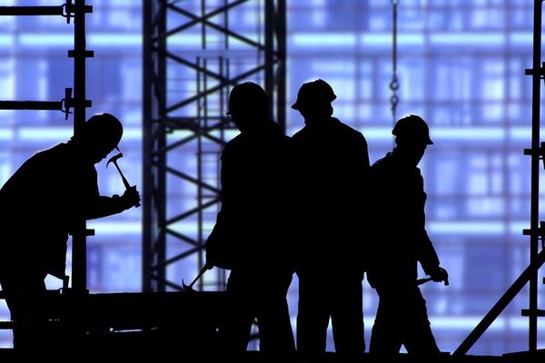 Munca fără forme legale, în atenția inspectorilor de muncă.  Opt persoane prinse muncind la negru