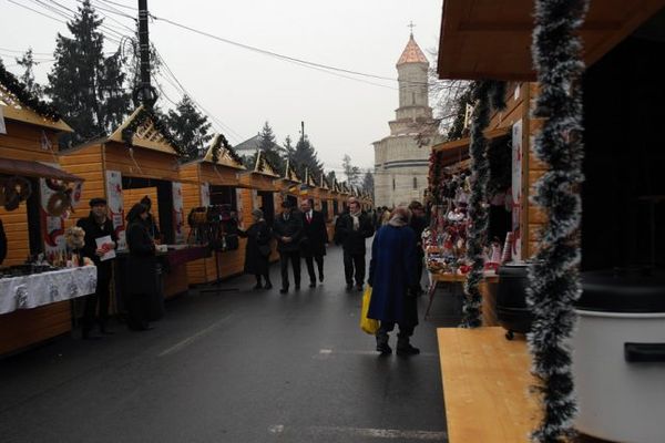 Târg caritabil în Zalău