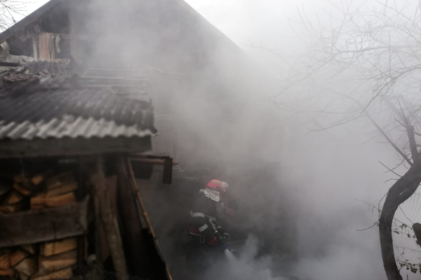 Gospodării în flăcări la: Muncel, Rona şi Sărmăşag