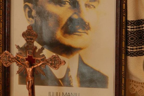 Moment omagial la Bădăcin: 66 de ani de la moartea marelui om politic Iuliu Maniu