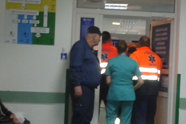 Concursul de ocupare a celor peste 30 de joburi la Spitalul Județean, amânat. Sute de candidați în ''stand -by''