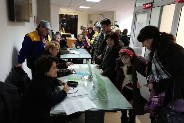 La Zalău: ''Bursa Generală a Locurilor de Muncă'' şi ''Bursa Locurilor de Muncă pentru Absolvenţi''