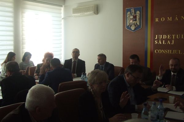 Consilierii județeni ''au echilibrat'' bugetele comunelor și orașelor sălăjene cu bani din impozitul pe venit şi TVA