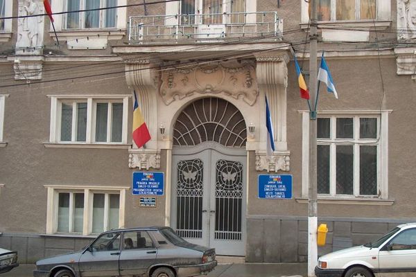 La Şimleu Silvaniei: facilităţi pentru restanţierii care îşi achită integral restanţele la bugetul local
