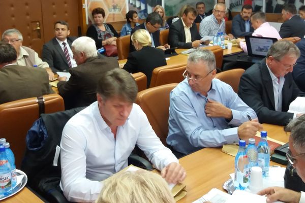 Clădirile Consiliului Județean, afectate de grindină. Reparațiile se fac cu bani destinați întreținerii drumurilor județene