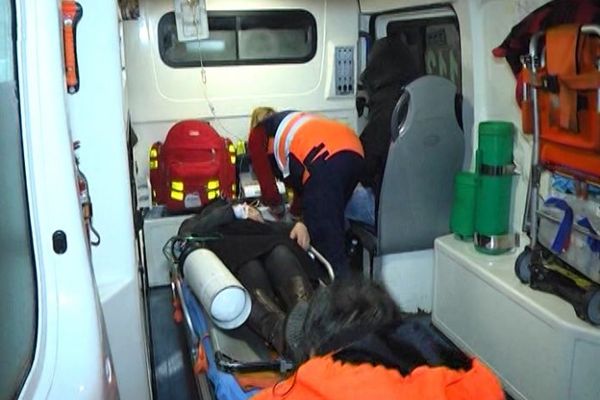 Tentativă de suicid în centrul Zalăului. A încercat să se spânzure cu o sârmă