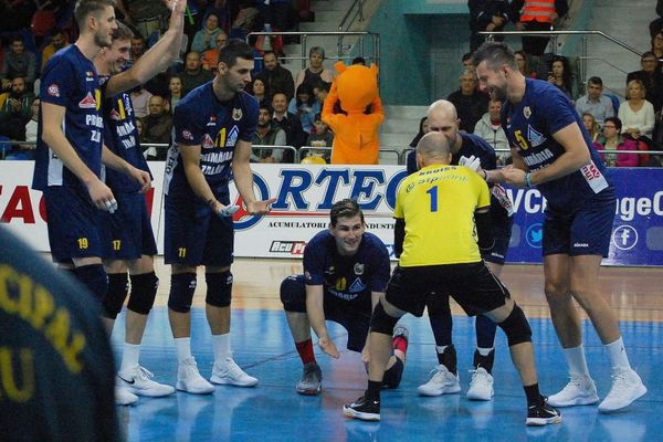 Volei Municipal Zalău, victorie pe teren propriu cu CSM București