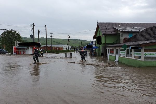 Mai multe localități din Sălaj, afectate grav de inundații