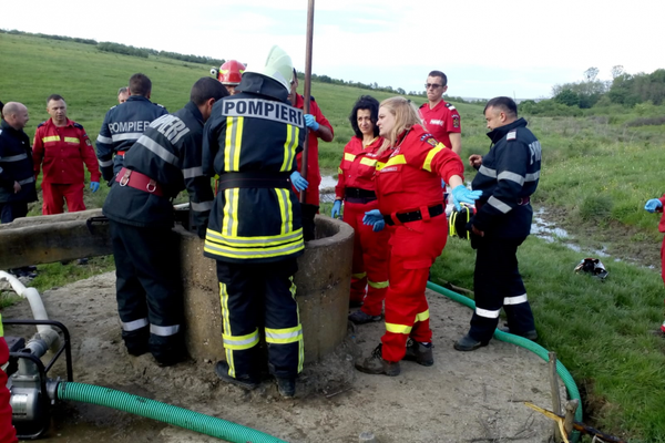La Biușa, un bărbat de 50 de ani a murit după ce a căzut într-o fântână