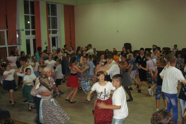 La Cehu Silvaniei: tabără de dansuri populare, meșteșuguri și teatru popular
