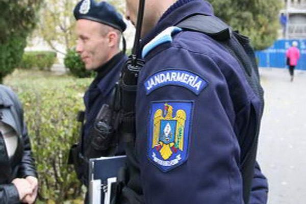 Hoț la doar 13 ani. A furat o boxă portabilă de la un alt minor