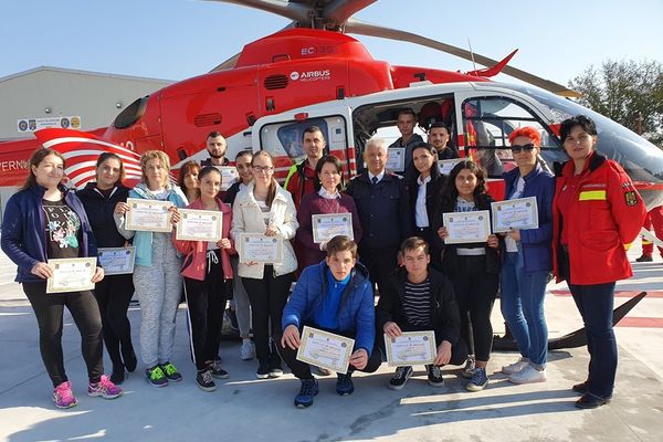 ”Voluntar din Pasiune” : a doua serie a încheiat cursurile. Alte 14 persoane, pregătite pentru misiuni
