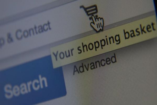  Cea mai mare reducere de preţuri pe net. S-au vândut produse de un miliard de dolari în 68 de secunde 