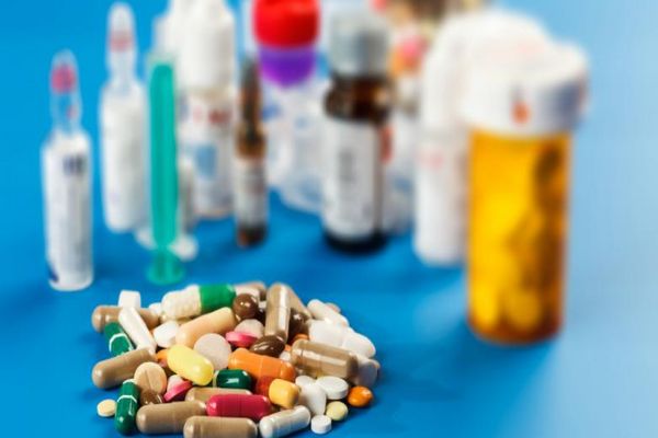 Viaţa a mii de români este în pericol. Medicamentele pentru cancer din spitale sunt pe terminate, iar stocurile aproape zero